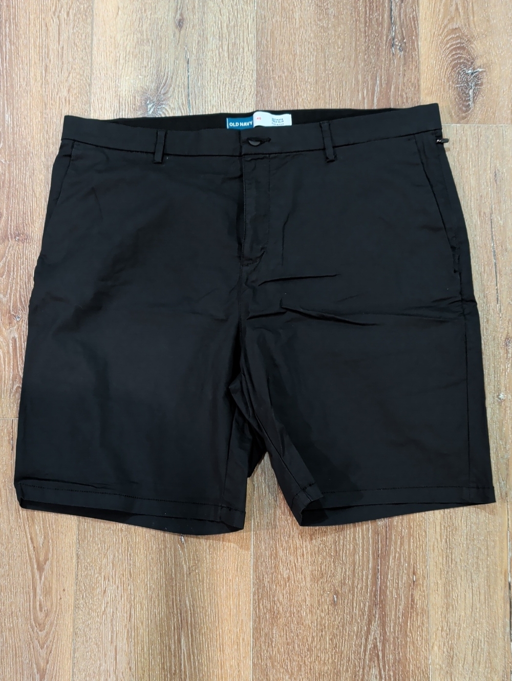 Old Navy Ultimate Tech Slim Shorts - Black, Size 40